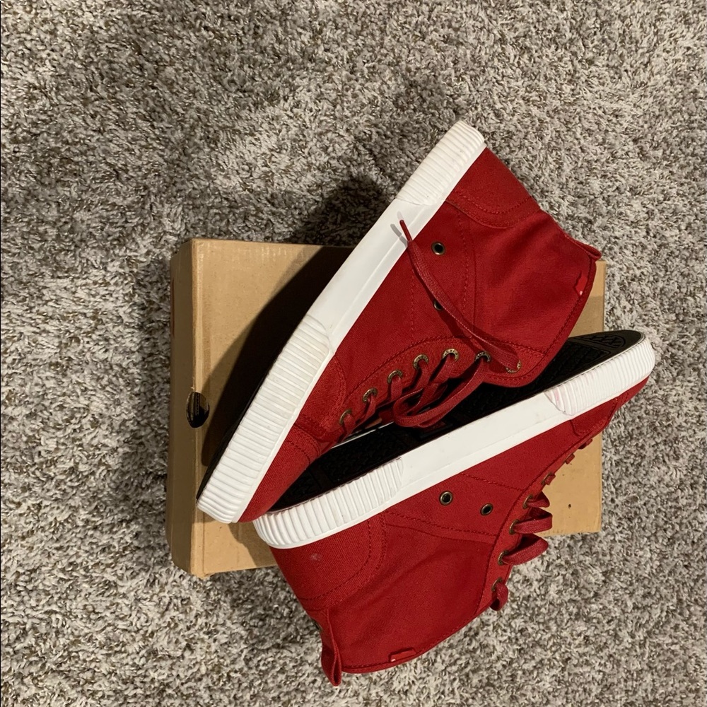 Levi, Men’s Size 13, Red and white Mural Canvas